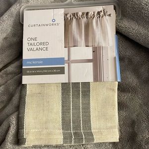 One tailored valance NWT